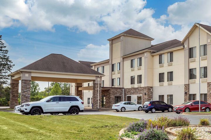 Comfort Inn & Suites North Aurora Naperville