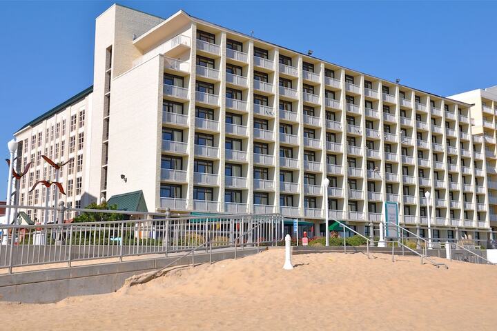 Country Inn & Suites by Radisson, Virginia Beach (Oceanfront), VA