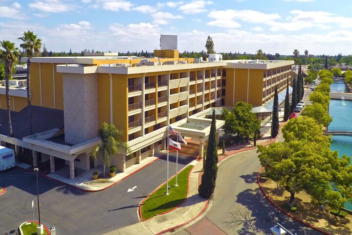 Hilton Stockton