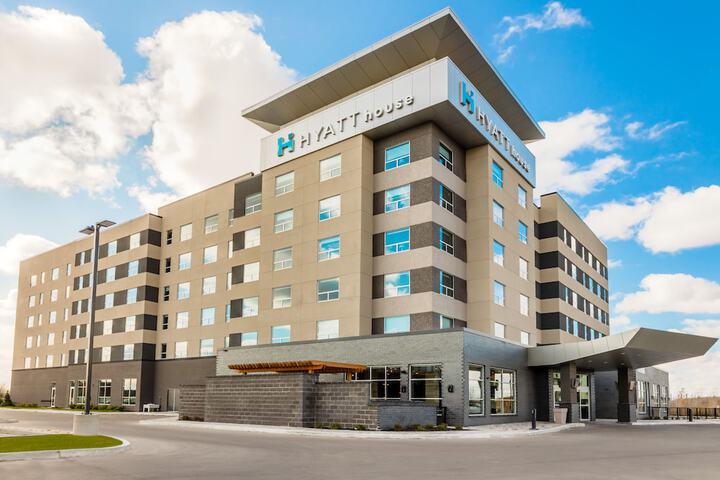 Hyatt House Winnipeg South / Outlet Collection