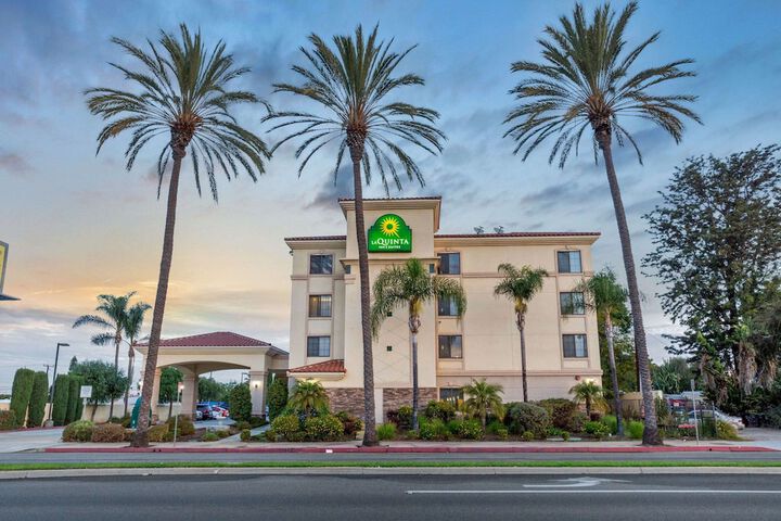 La Quinta Inn & Suites