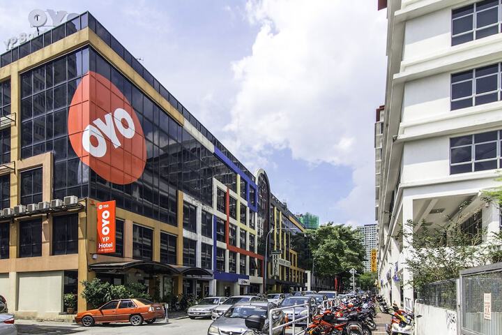 Super OYO 156 YP Boutique Hotel