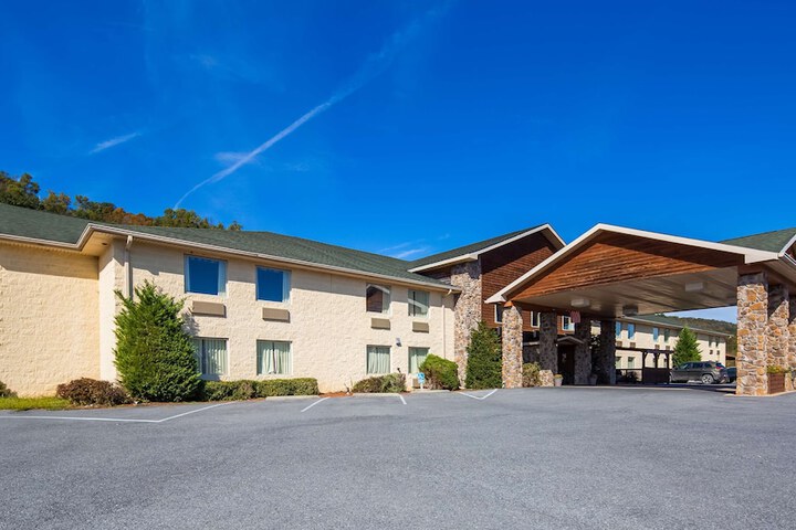 SureStay Plus Hotel by Best Western Berkeley Springs