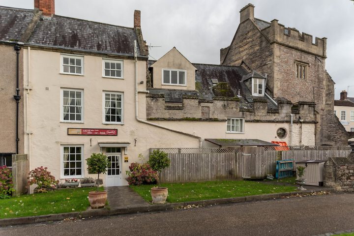 The Ancient Gatehouse Hotel