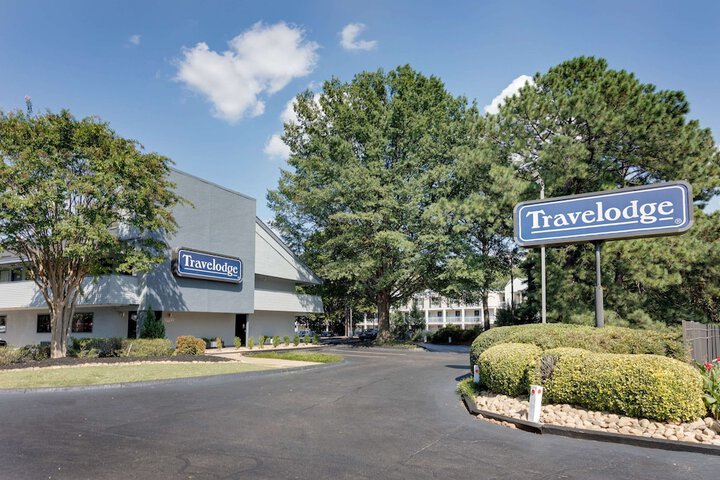 Travelodge by Wyndham College Park