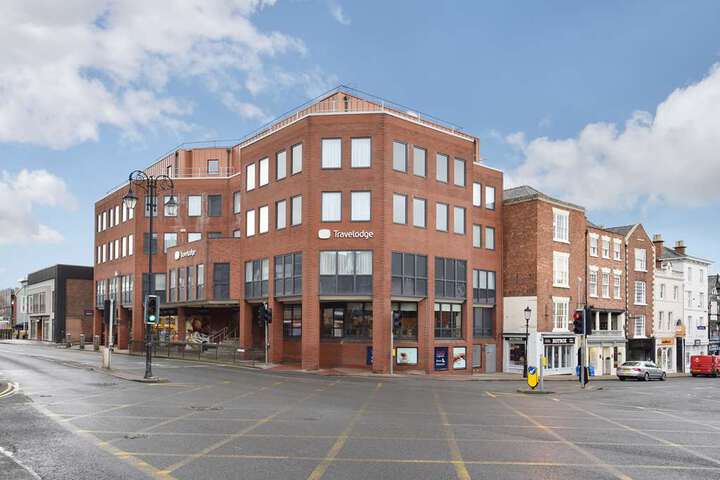 Travelodge Chester Central Bridge S