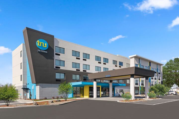 TRU by Hilton Portland Airport