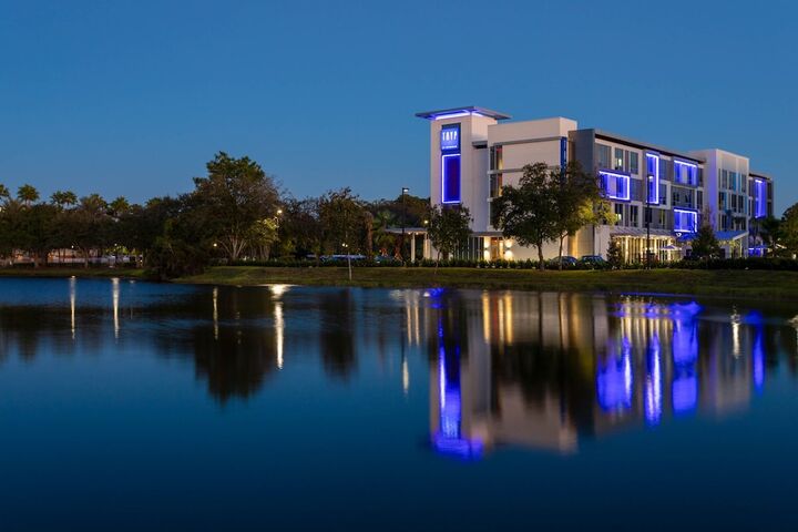 Tryp by Wyndham Orlando