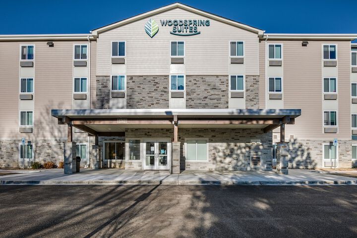 Woodspring Suites Chicago Libertyville