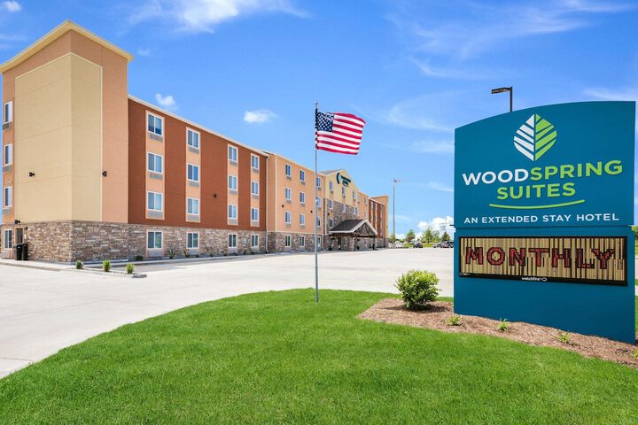 Woodspring Suites Davenport Quad Cities