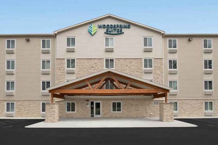 Woodspring Suites Detroit Farmington Hills