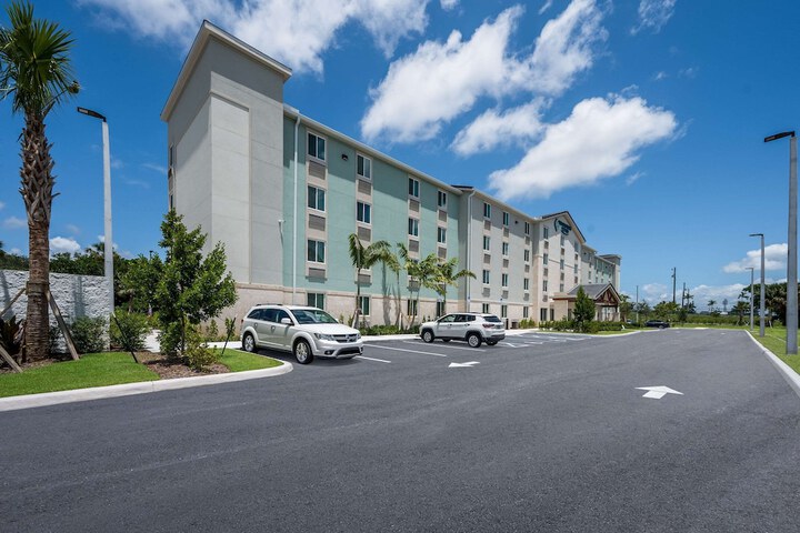 Woodspring Suites West Palm Beach